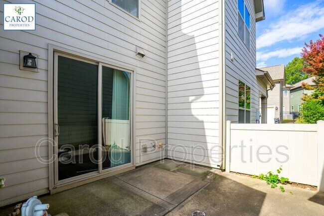 Building Photo - 3840 Willow Green Pl