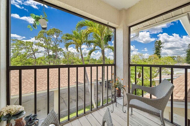 Building Photo - NOW AVAILABLE - Furnished Villa in Riverbend!