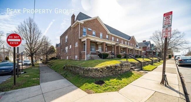 Primary Photo - 1480 Summit St