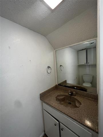 Building Photo - 4936 Diaz Ave