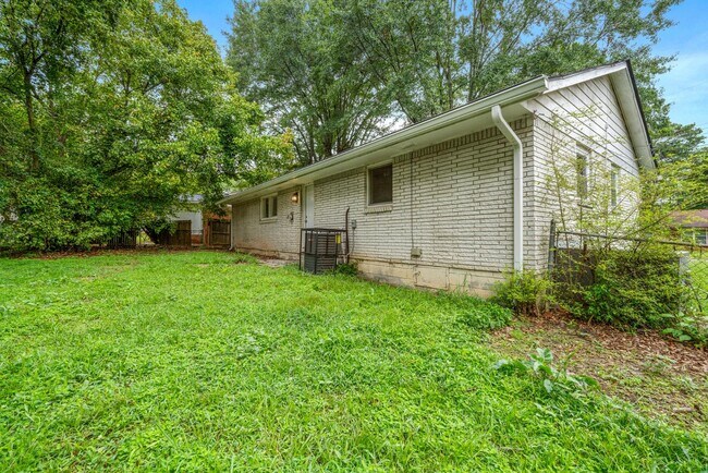 Building Photo - 128 Alexander Ct