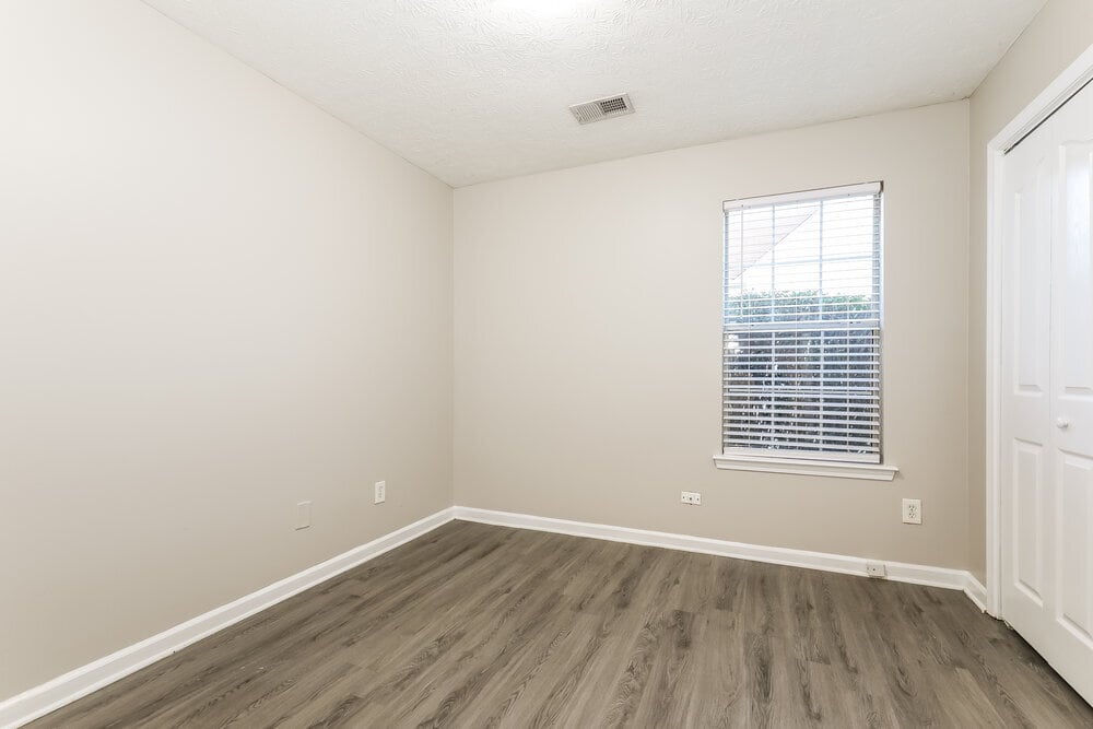 Building Photo - 1751 Live Oak Ln