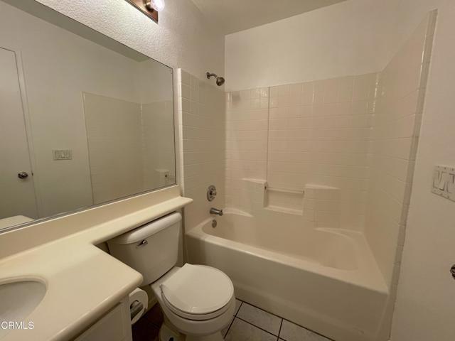 Building Photo - 425 Calle Mirasol