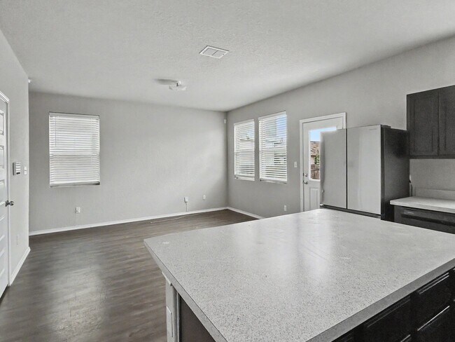 Building Photo - 9407 Somers Bend