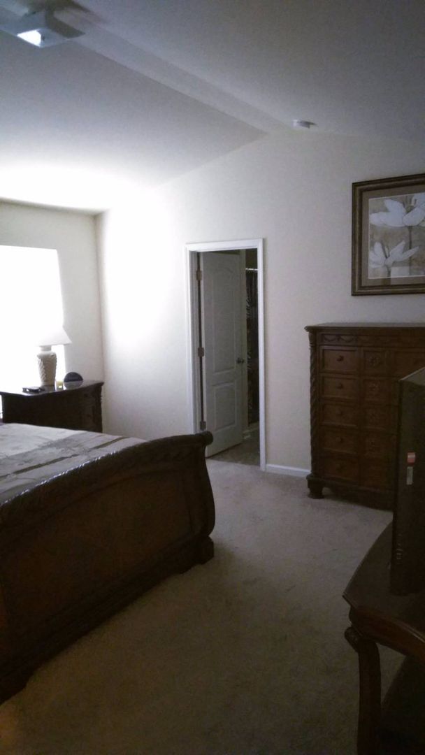 Building Photo - Beautiful Home Near University Area!