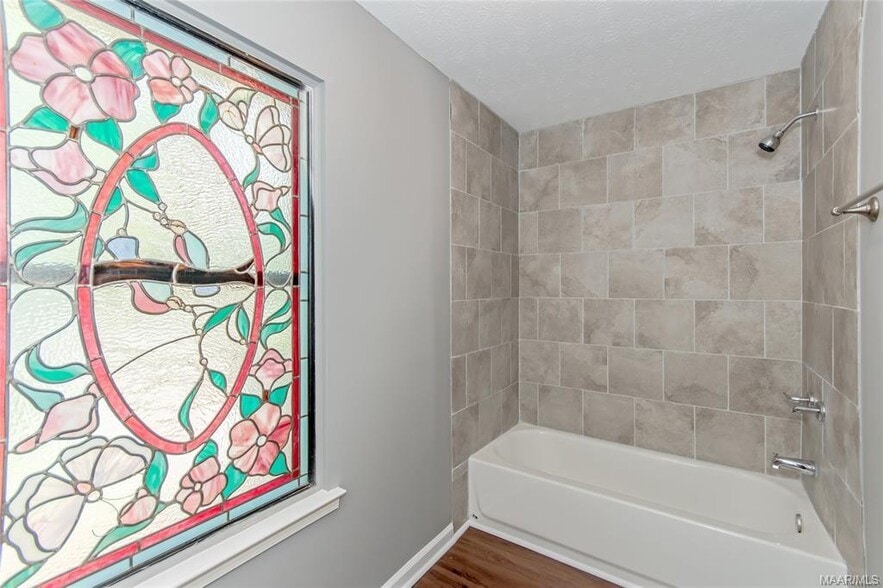 Building Photo - 189 S Burbank Dr