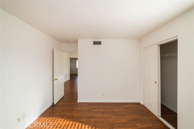 Building Photo - 124 Cherrybrook Ln