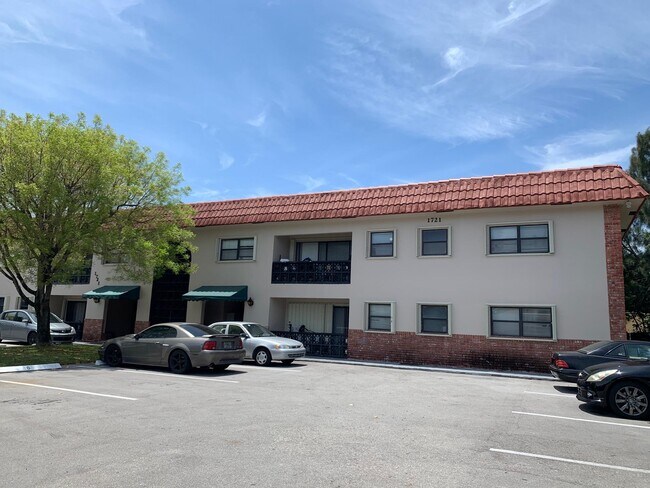 Primary Photo - 1721 NW 15th Vista