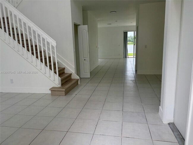 Building Photo - 6744 SW 195th Ave