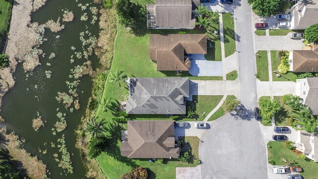 Building Photo - 107 Meadowlands Dr