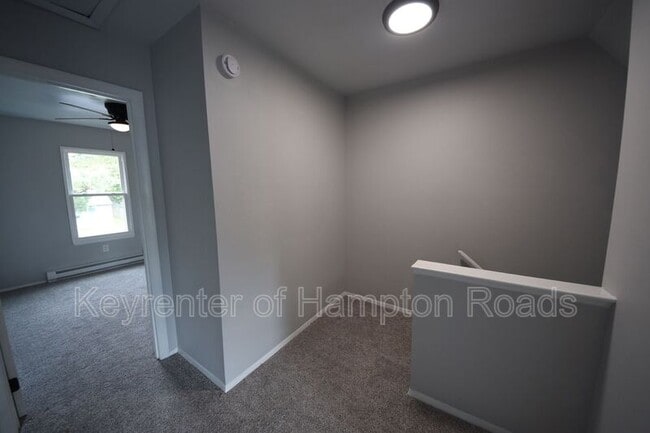 Building Photo - 416 Harbour N Dr