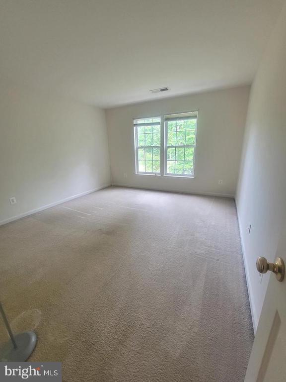 Building Photo - 440 Reedy Creek Rd