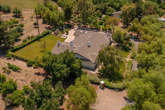 Building Photo - Ojai Horse Ranch