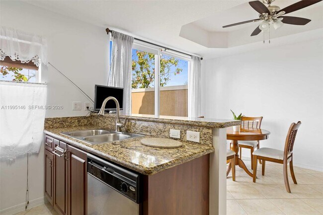 Building Photo - 970 SW 144th Ave