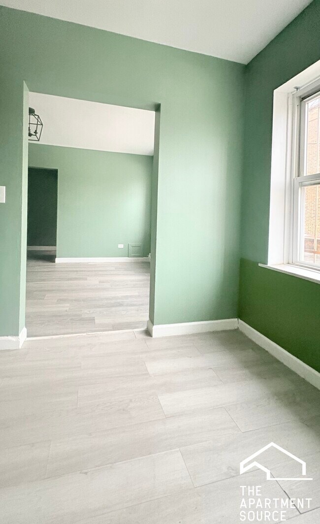 Building Photo - 6226 S Western Ave