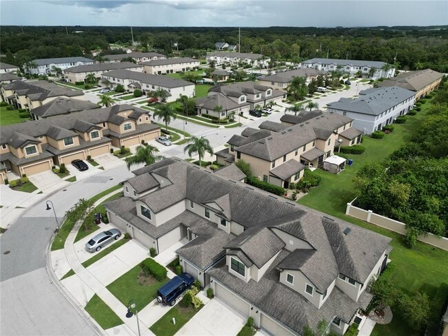 Building Photo - 2449 Seven Oaks Dr