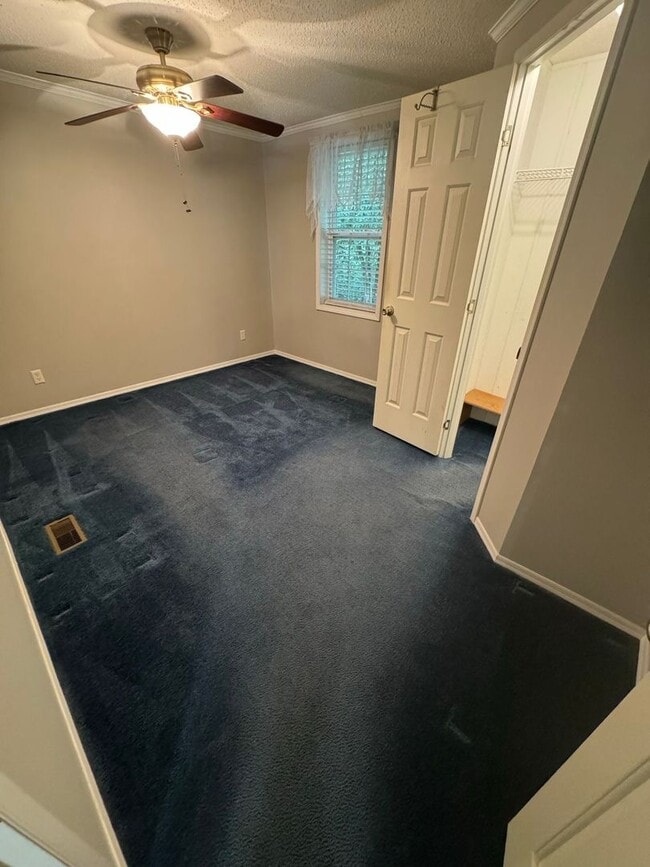 Building Photo - Cozy, 3-Bedroom Home, 2-Bathroom Home