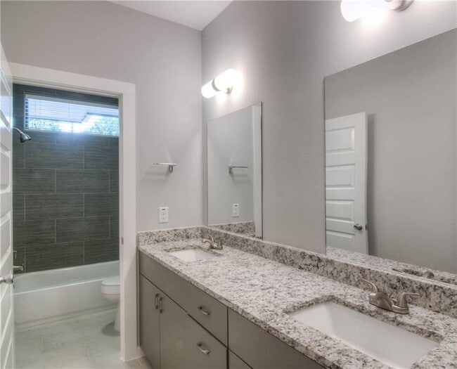 Building Photo - 4303 Red River St