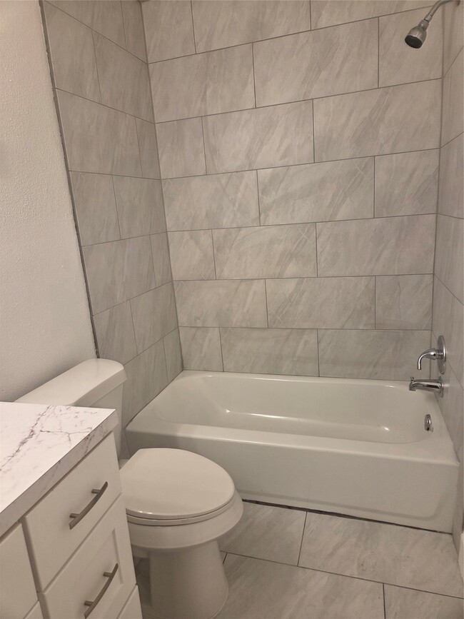 Building Photo - 7712 Challie Ln