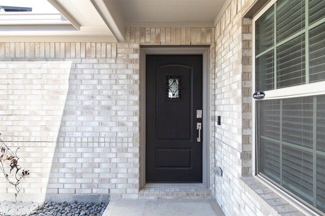 Building Photo - 18450 White Stallion Ln