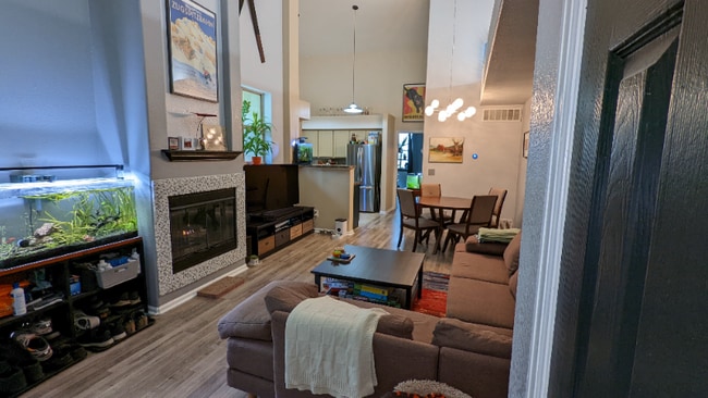 Building Photo - 5420 Allison St