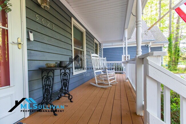 Building Photo - 5623 Lake Elton Rd