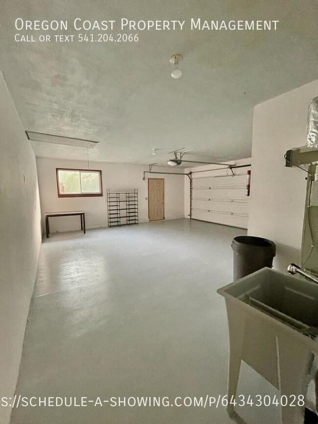 Building Photo - 50 Ridge Pl