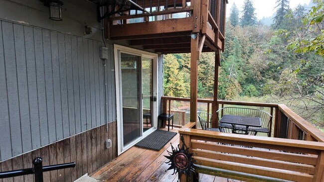 Building Photo - 11582 Washougal River Rd