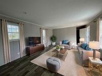 Building Photo - 11420 Oakgrove Dr