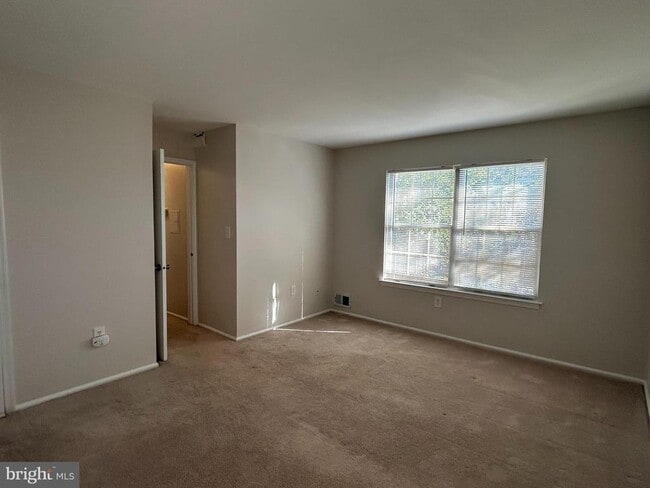 Building Photo - 35 Coral Tree Ct