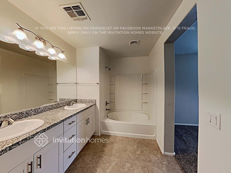 Building Photo - 1342 S Salem