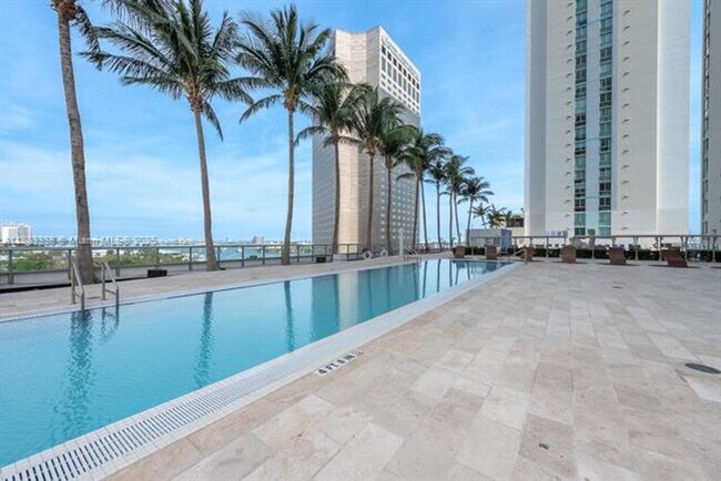 Building Photo - 325 S Biscayne Blvd