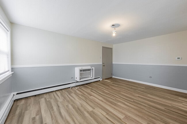 Building Photo - 5508 W 55th St