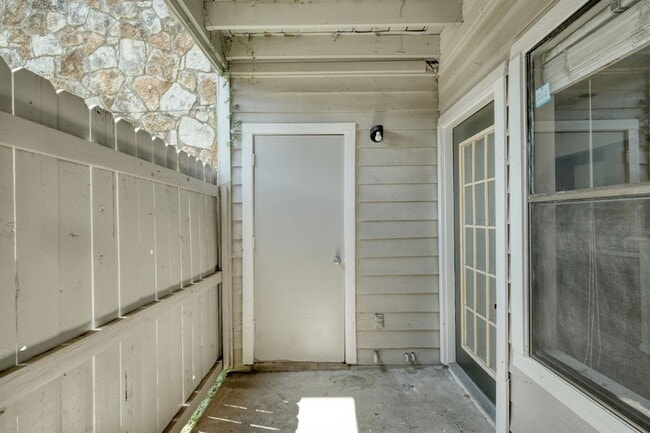 Building Photo - 8804 Schick Rd