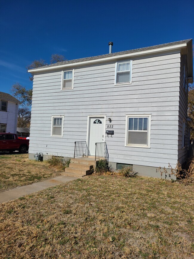 Building Photo - 822 W Crawford St
