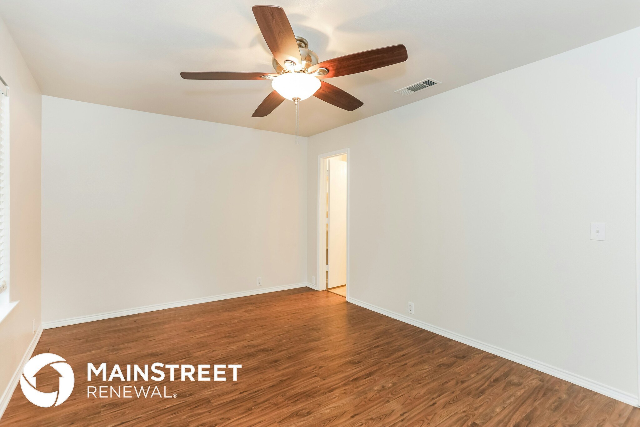 Building Photo - 10620 Astor Dr