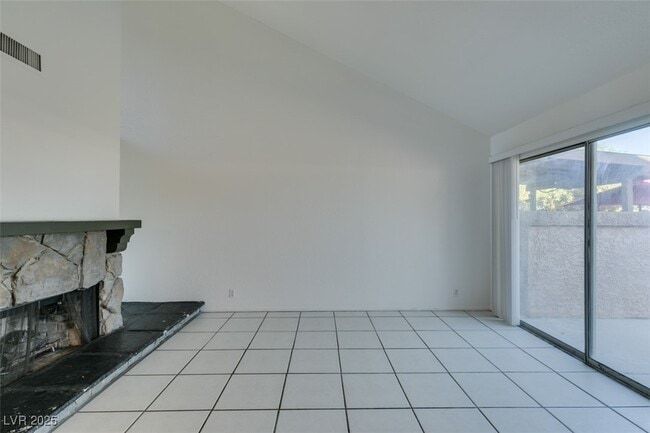 Building Photo - 4012 Grasmere Ave
