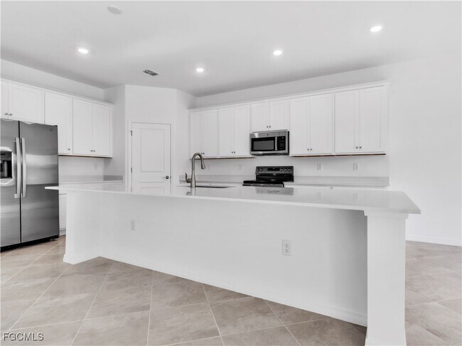 Building Photo - 4029 NW 37th Ave