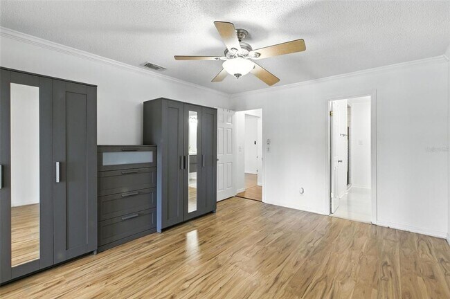 Building Photo - 563 Belltower Ave