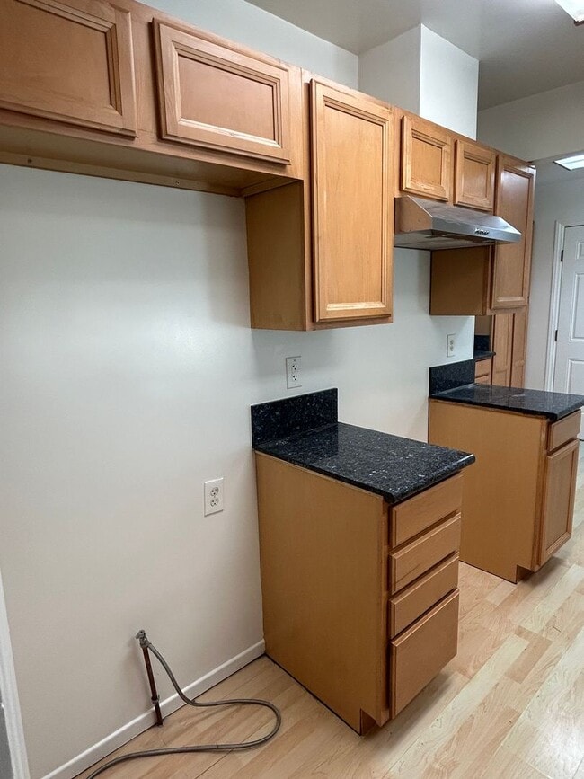 Building Photo - Large North Torrance House. Torrance Schools, Huge yard, 2 car garage hookups **OPEN HOUSE EVERY ...