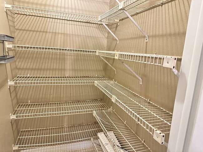 Building Photo - 190 N Bobwhite Point