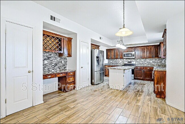 Building Photo - 3140 Tierra Agave Dr