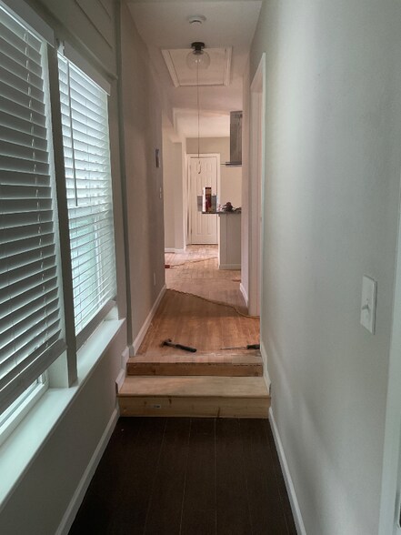Building Photo - 1709 Nelva St