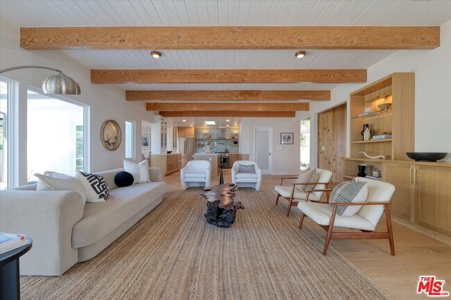 Building Photo - 211 Bellino Dr