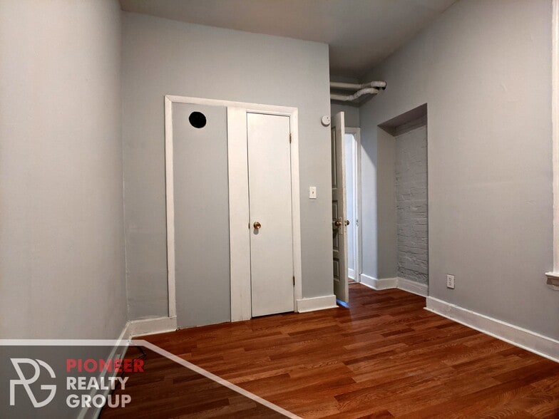 Building Photo - 3542 N Halsted St