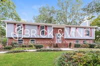 Building Photo - 2664 Denise Dr