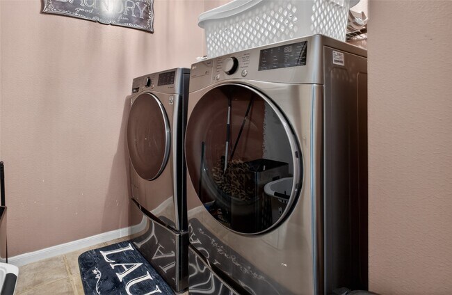 Building Photo - 19115 Keyturn Ln