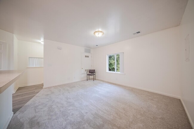 Building Photo - 2472 Hawks Ave