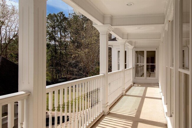 Building Photo - 83 S Longspur Dr
