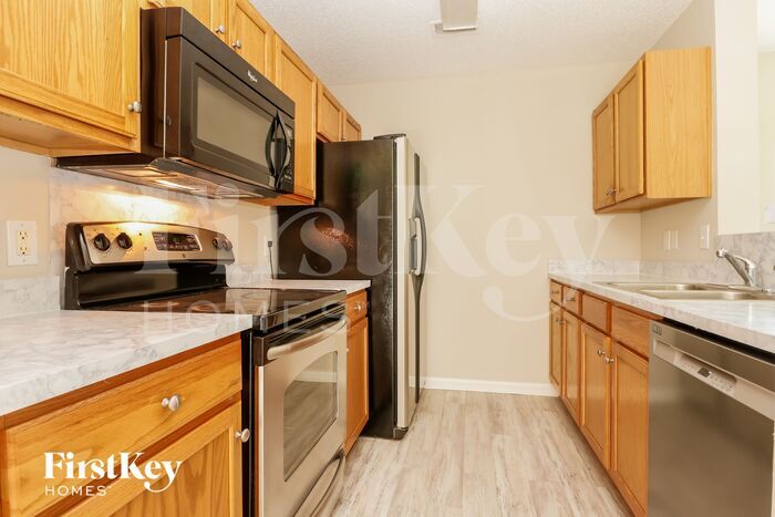 Building Photo - 110 Larkspur Dr